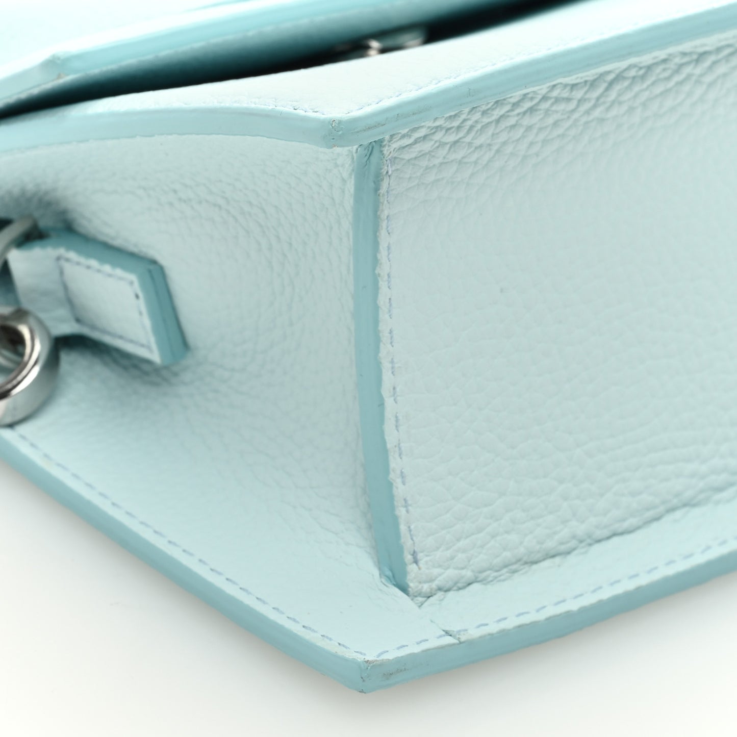 Grained Calfskin Le Chiquito Moyen Light Blue