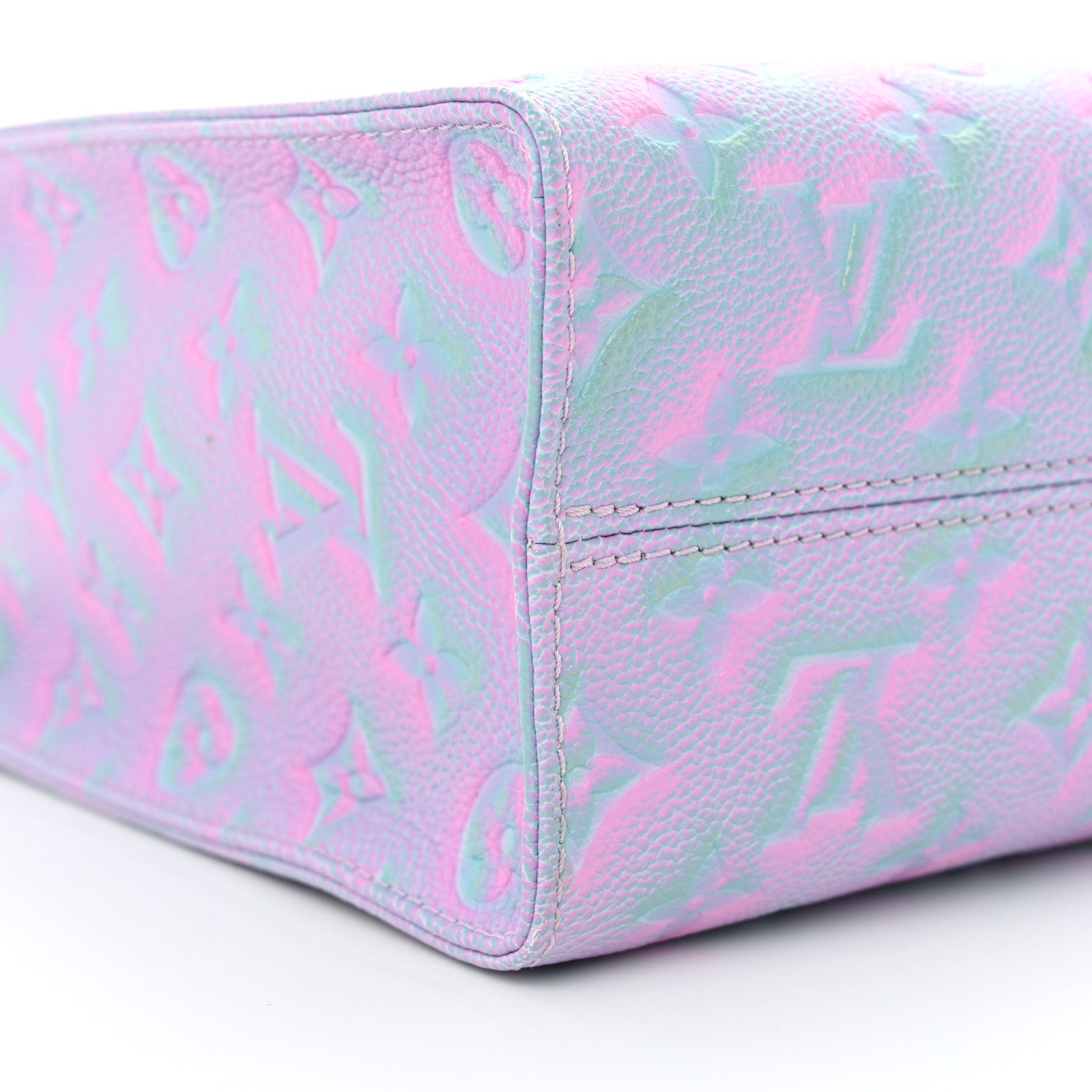 Louis Vuitton Empreinte Monogram Summer Stardust Onthego PM Lilas 9 of 12