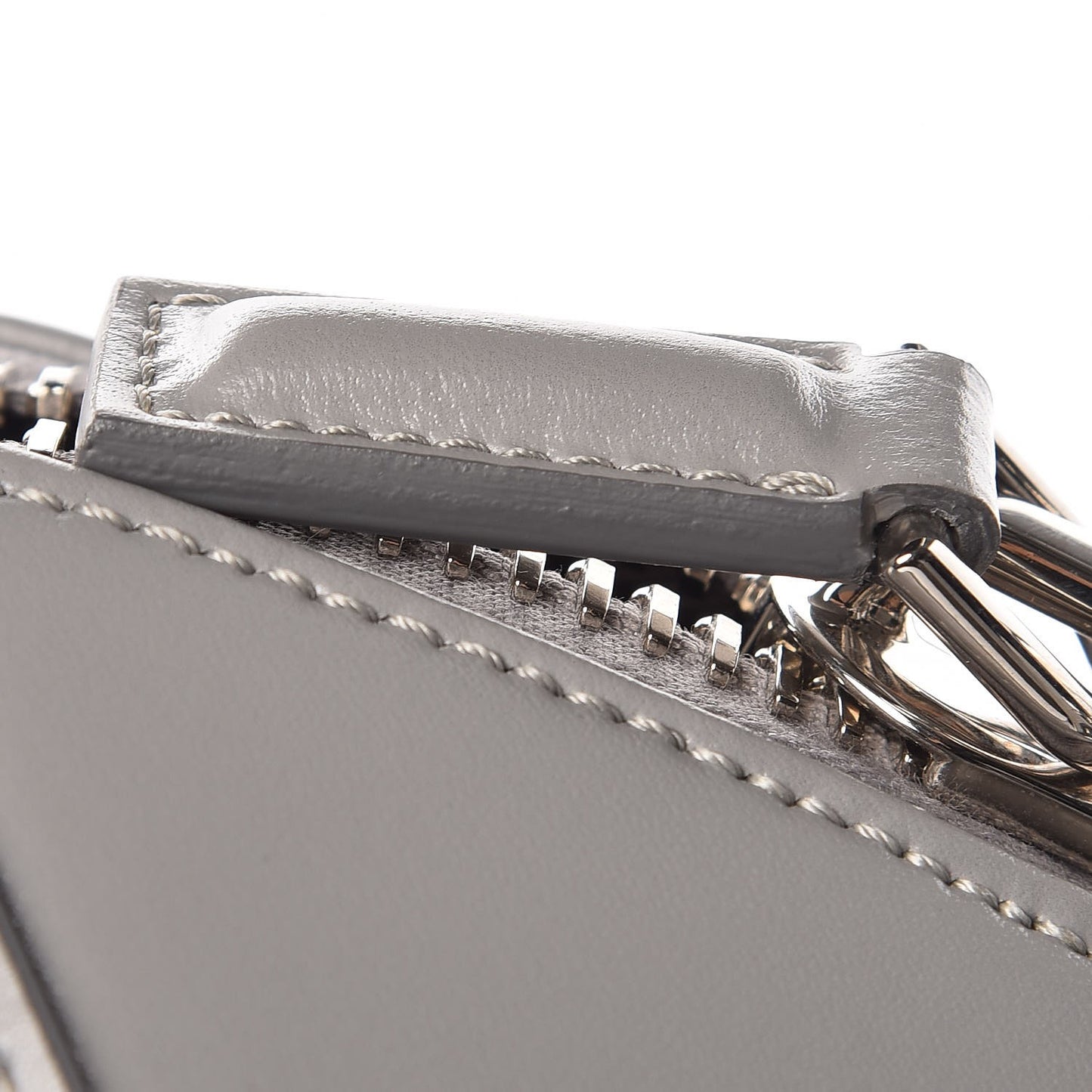 Shiny Lord Calfskin Medium Antigona Pearl Grey