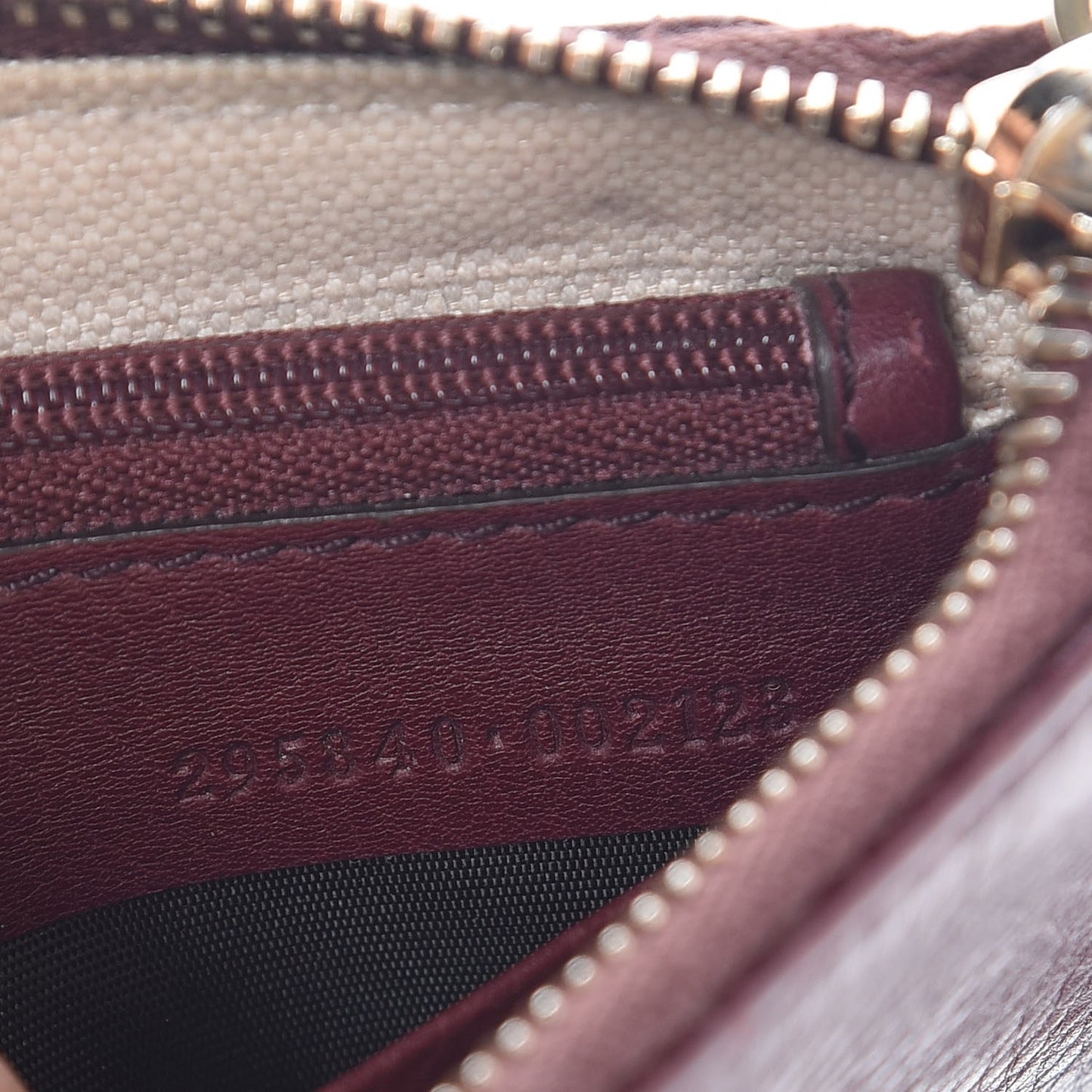 Pebbled Calfskin Soho Wristlet Scarlatto