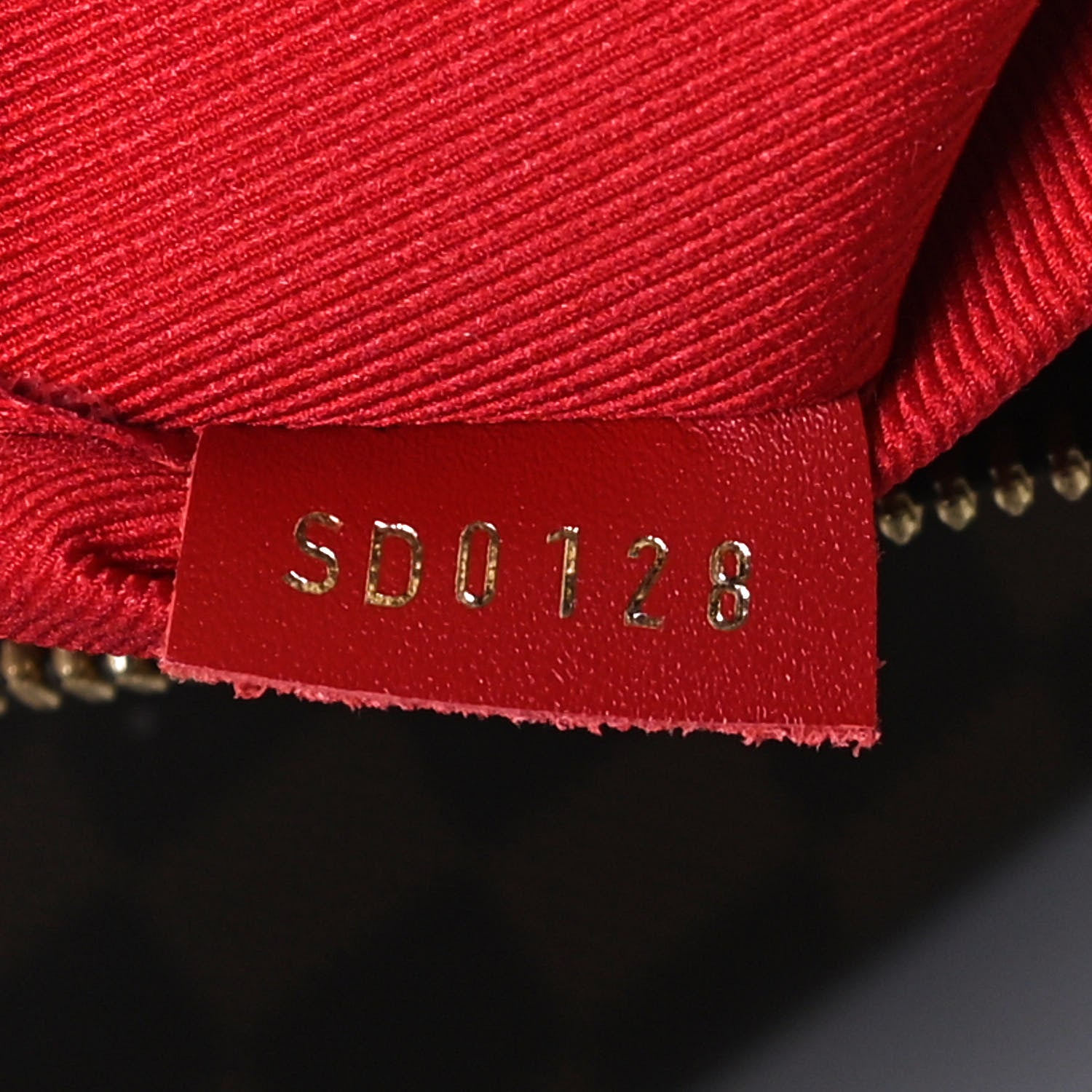 Louis Vuitton Damier Ebene South Bank Besace 7 of 11