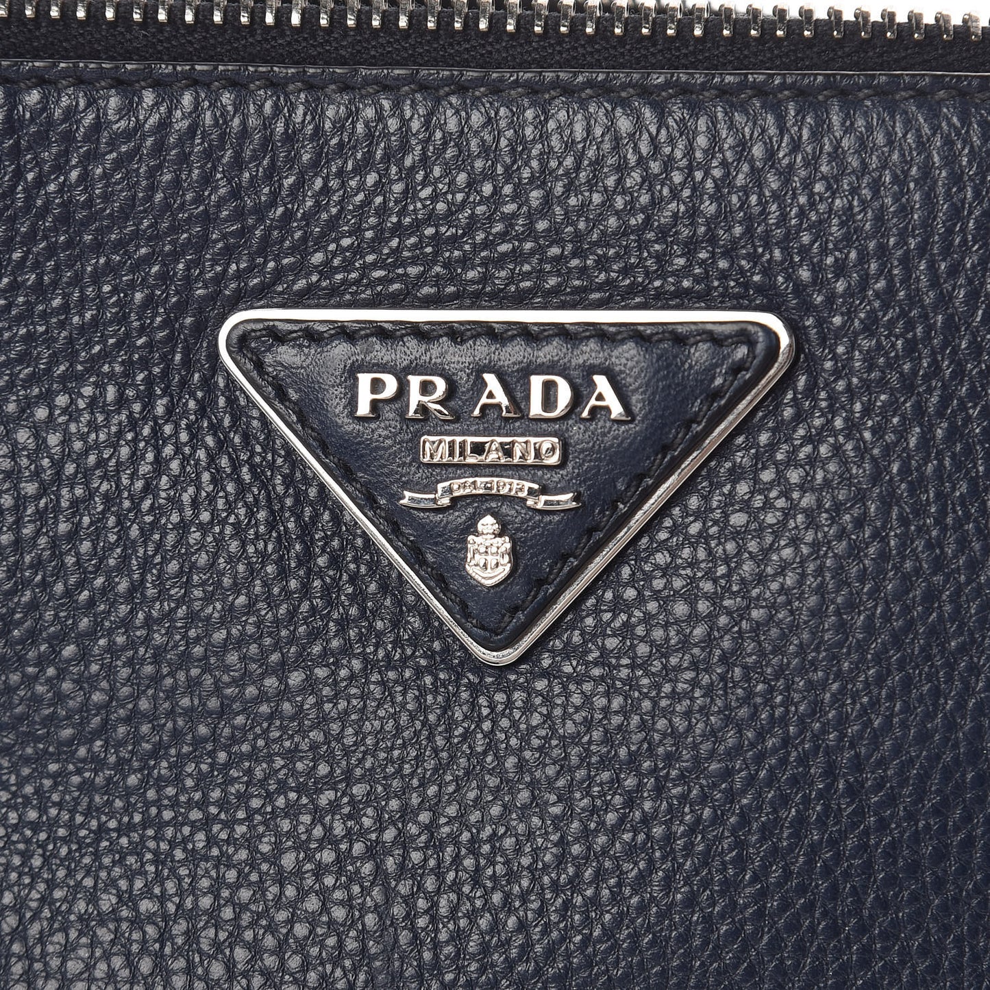 Vitello Daino Zippered Crossbody Bag Baltico