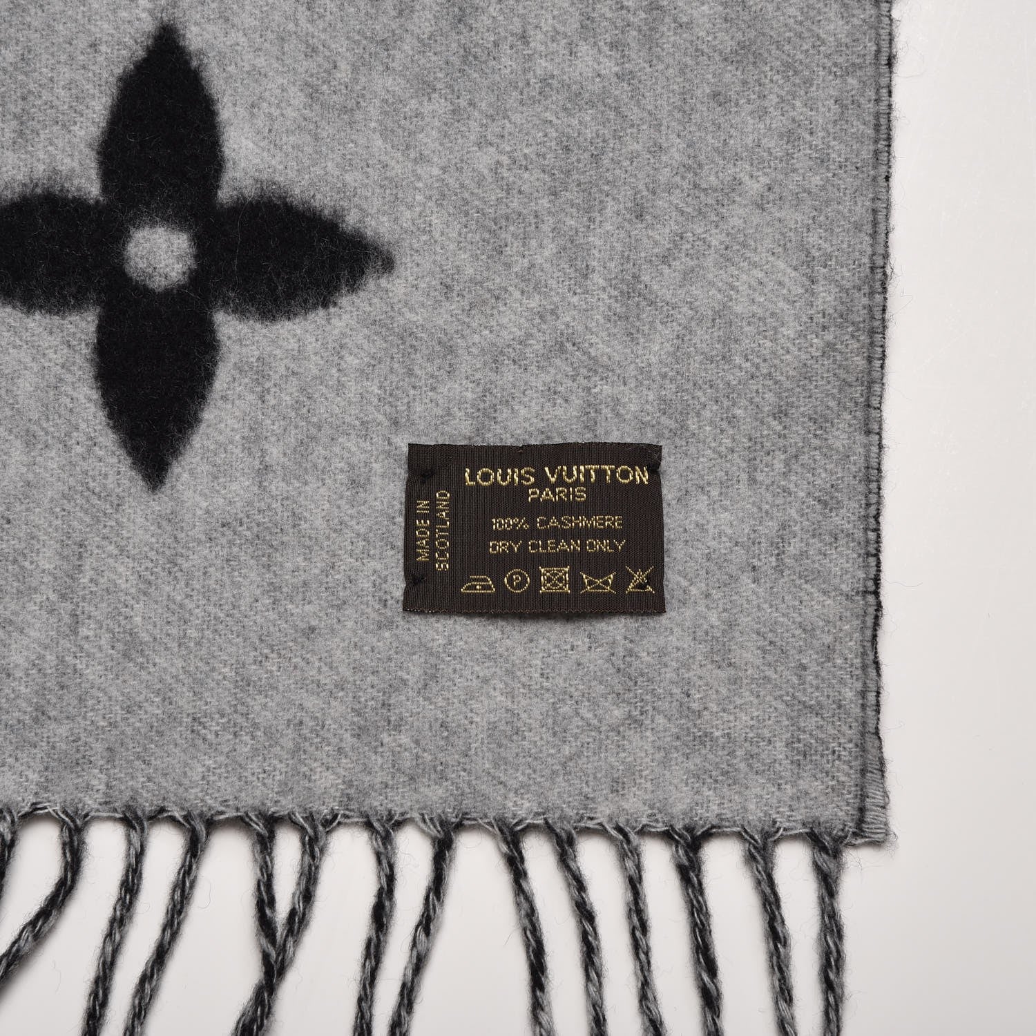 Louis Vuitton Cashmere Monogram Reykjavik Scarf Black 4 of 4