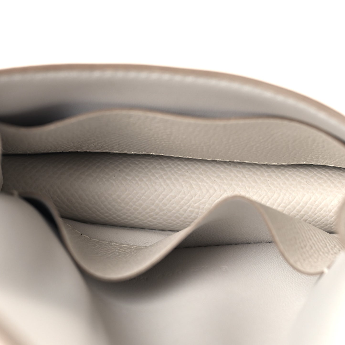 Epsom Constance Slim Wallet Gris Pale