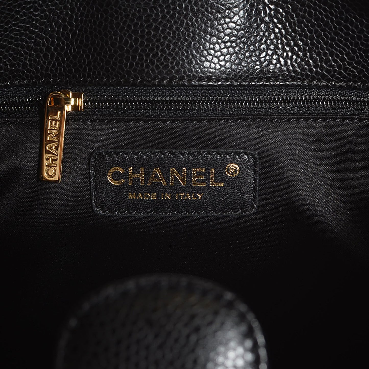 Caviar Quilted Petit Shopping Tote PST Black