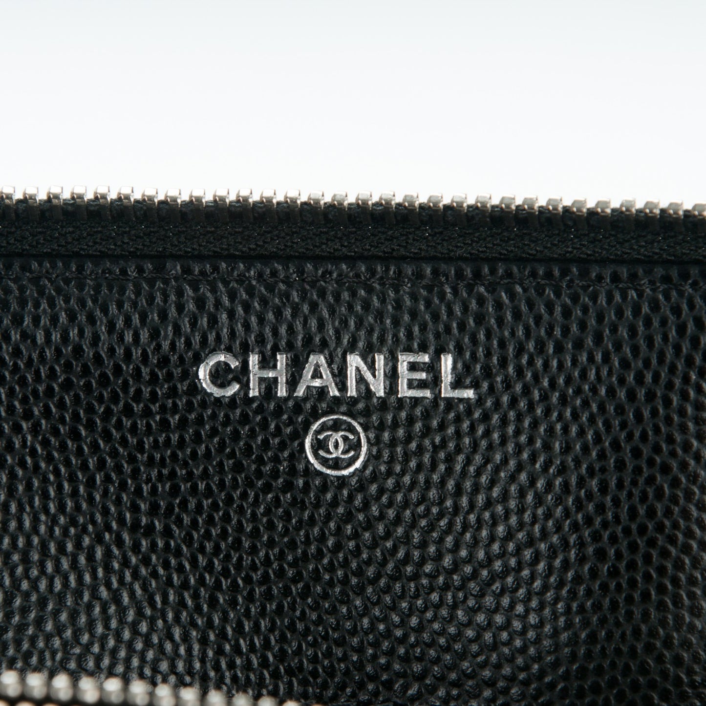 Caviar Chevron Quilted Large Zipped Clutch Black