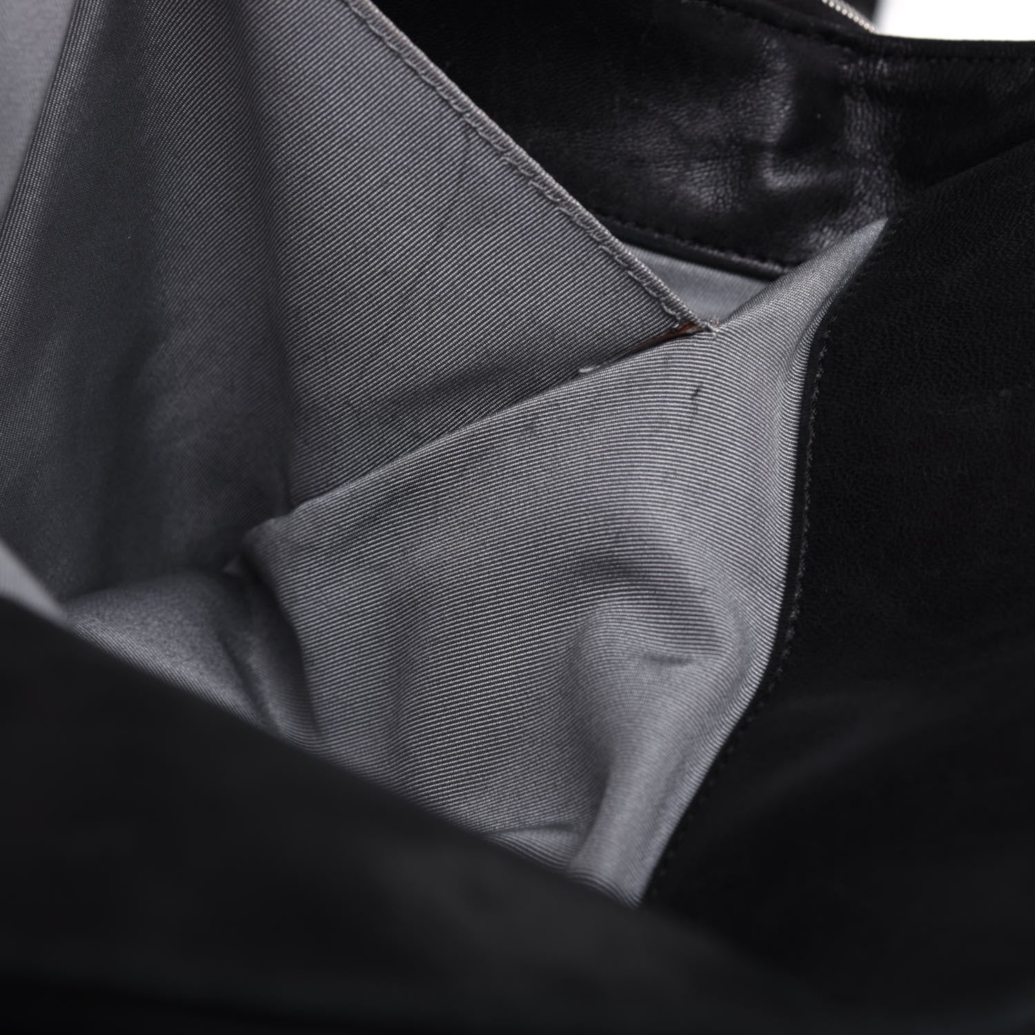 Chanel Vinyl XL Lipstick Tote Black 19 of 34