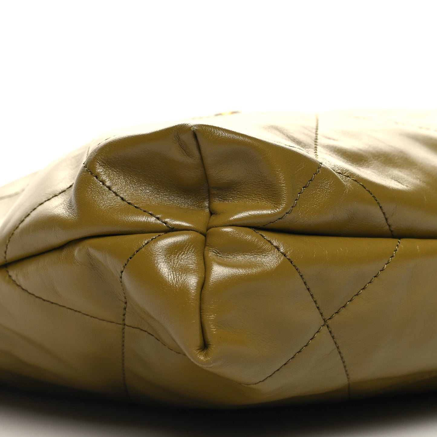 Shiny Calfskin Quilted Chanel 22 Green