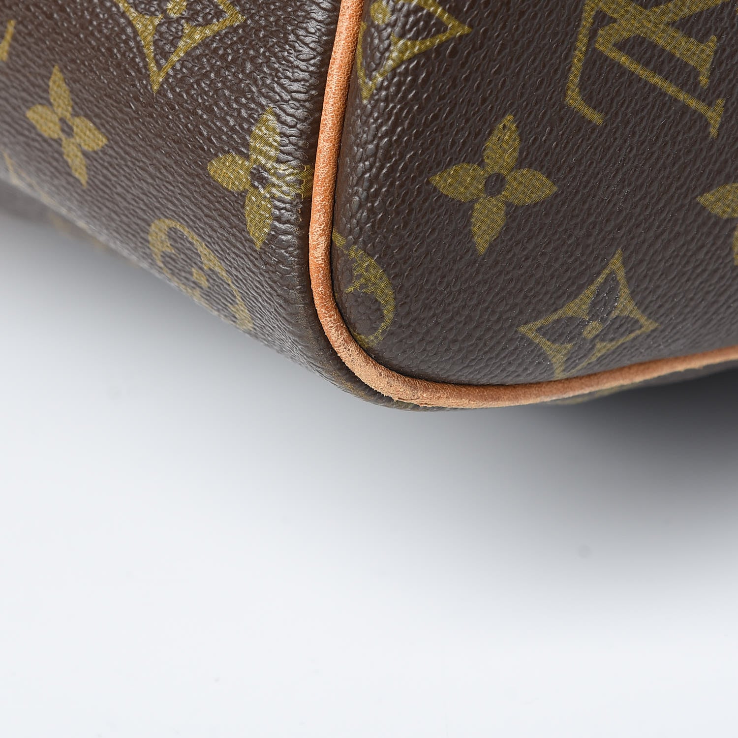 Louis Vuitton Monogram Keepall 60 23 of 26