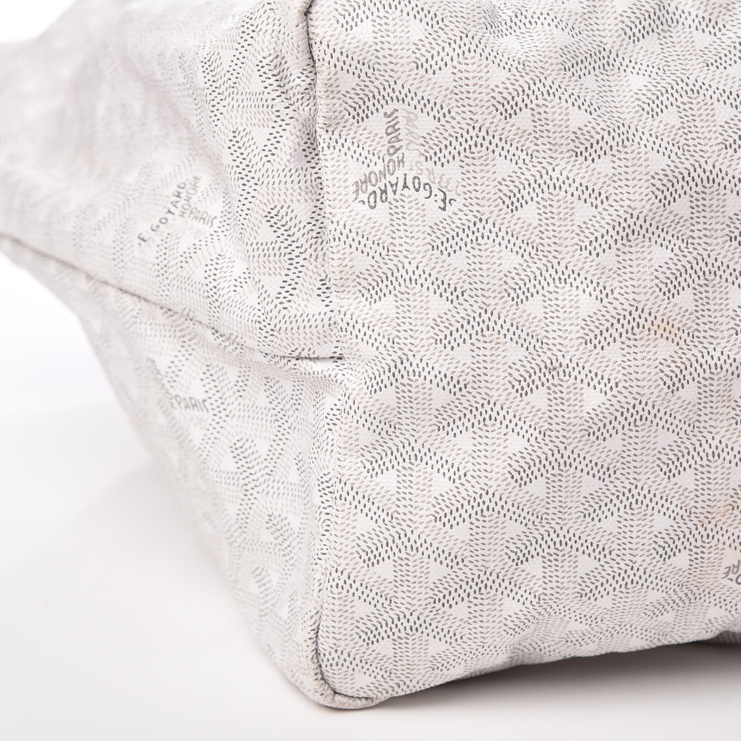 Goyardine Saint Louis GM White