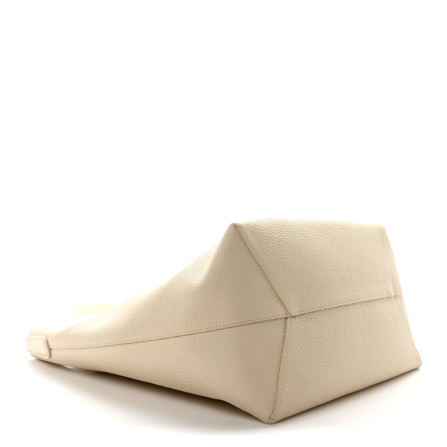 Pebbled Calfskin Everyday Cabas Avario