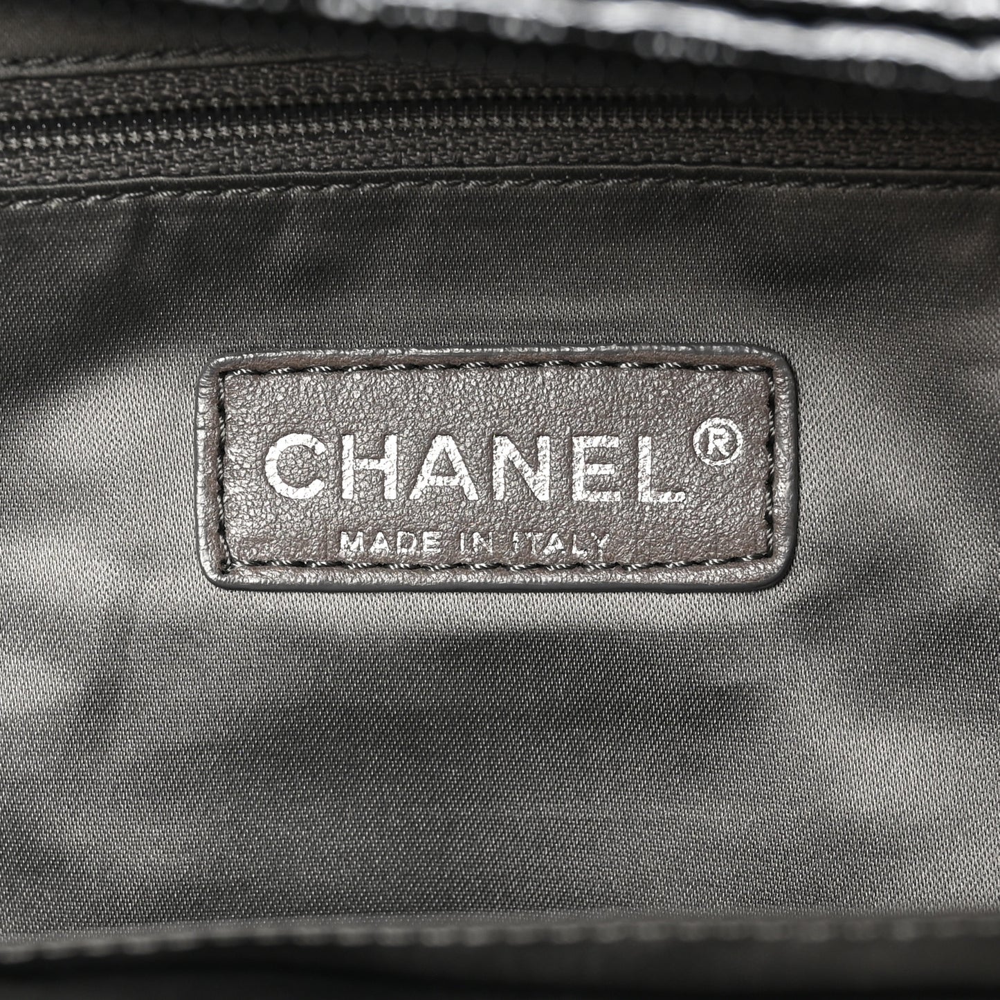 Patent Large Luxe Ligne Bowler Black