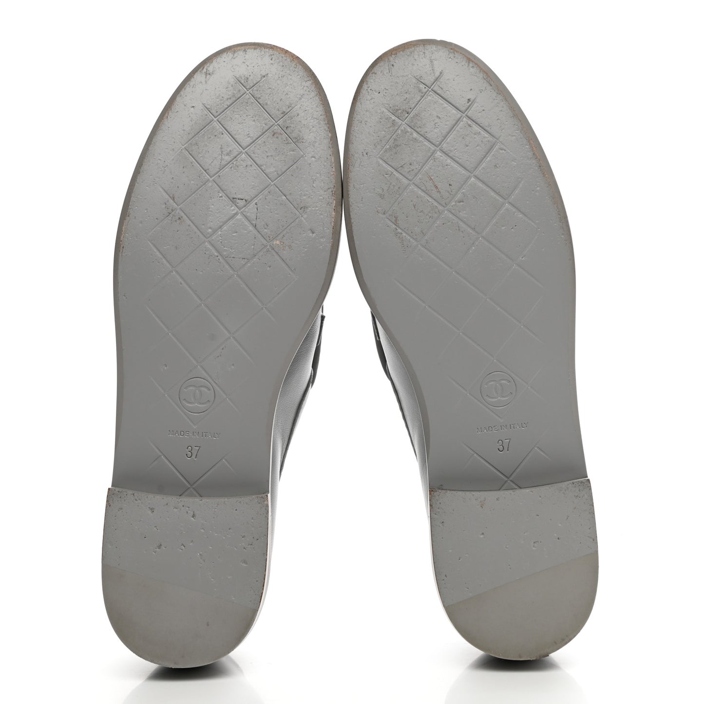 Lambskin Quilted CC Turnlock Loafers 37 Grey