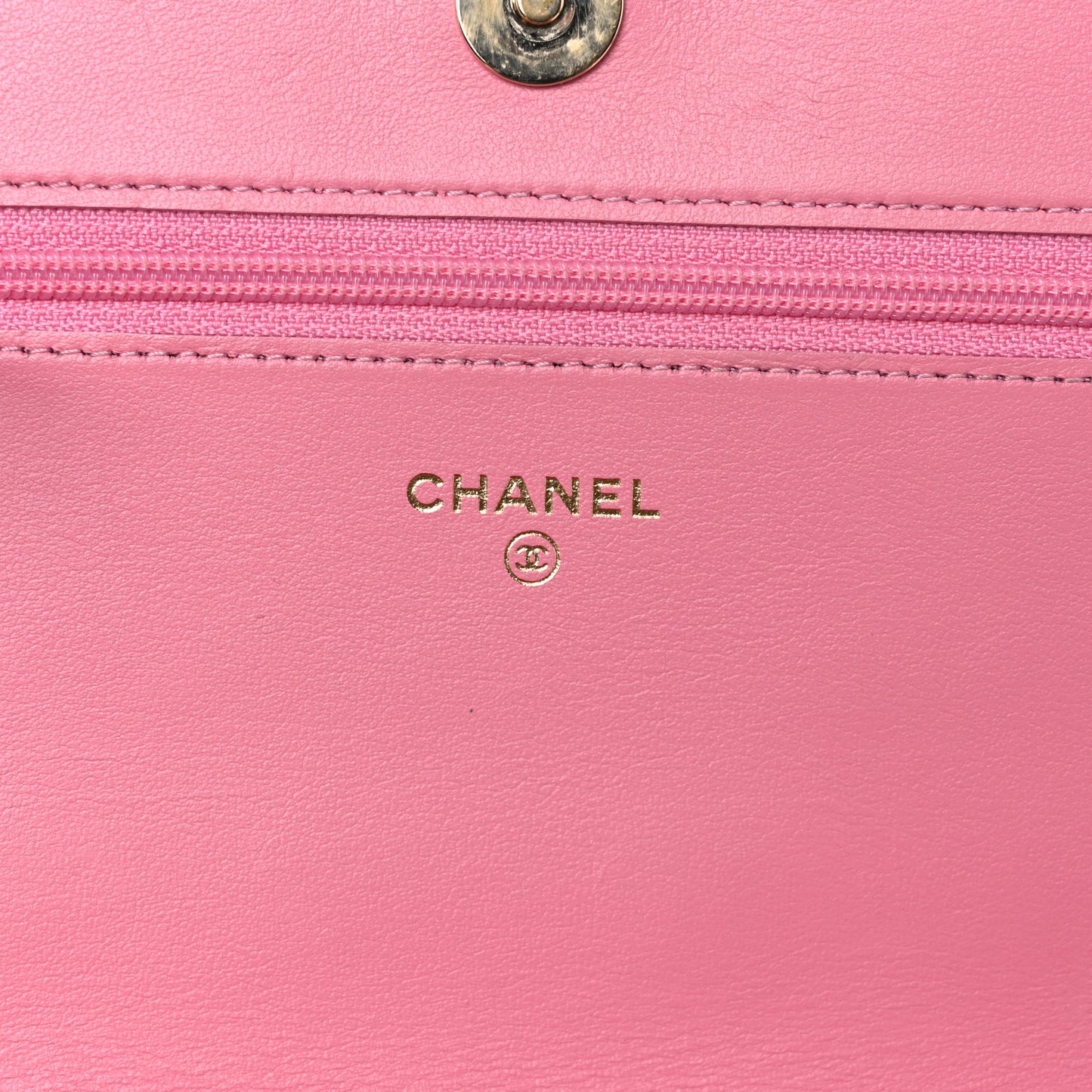 Caviar Quilted Boy Wallet On Chain WOC Pink