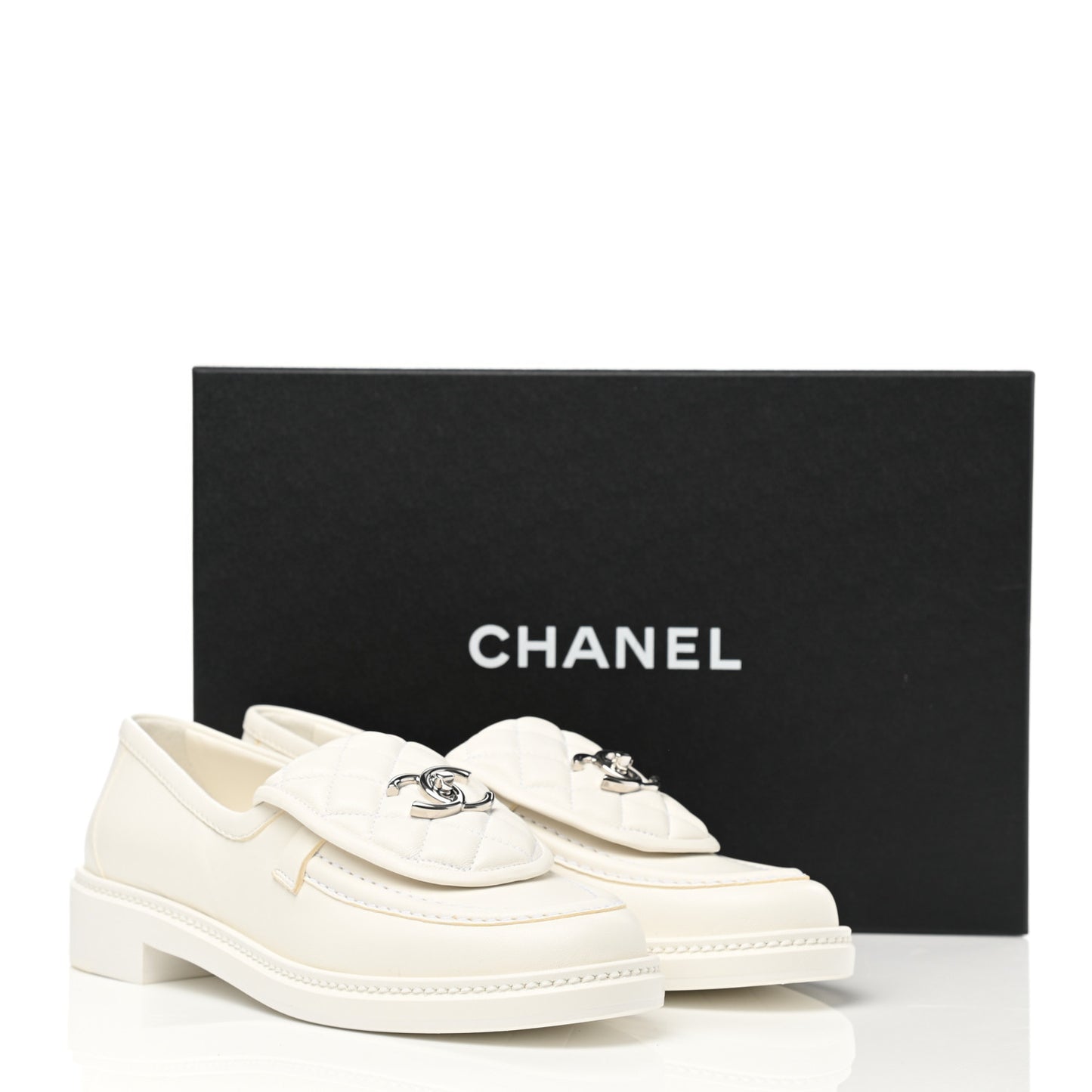 Lambskin Quilted CC Turnlock Loafers 38 White