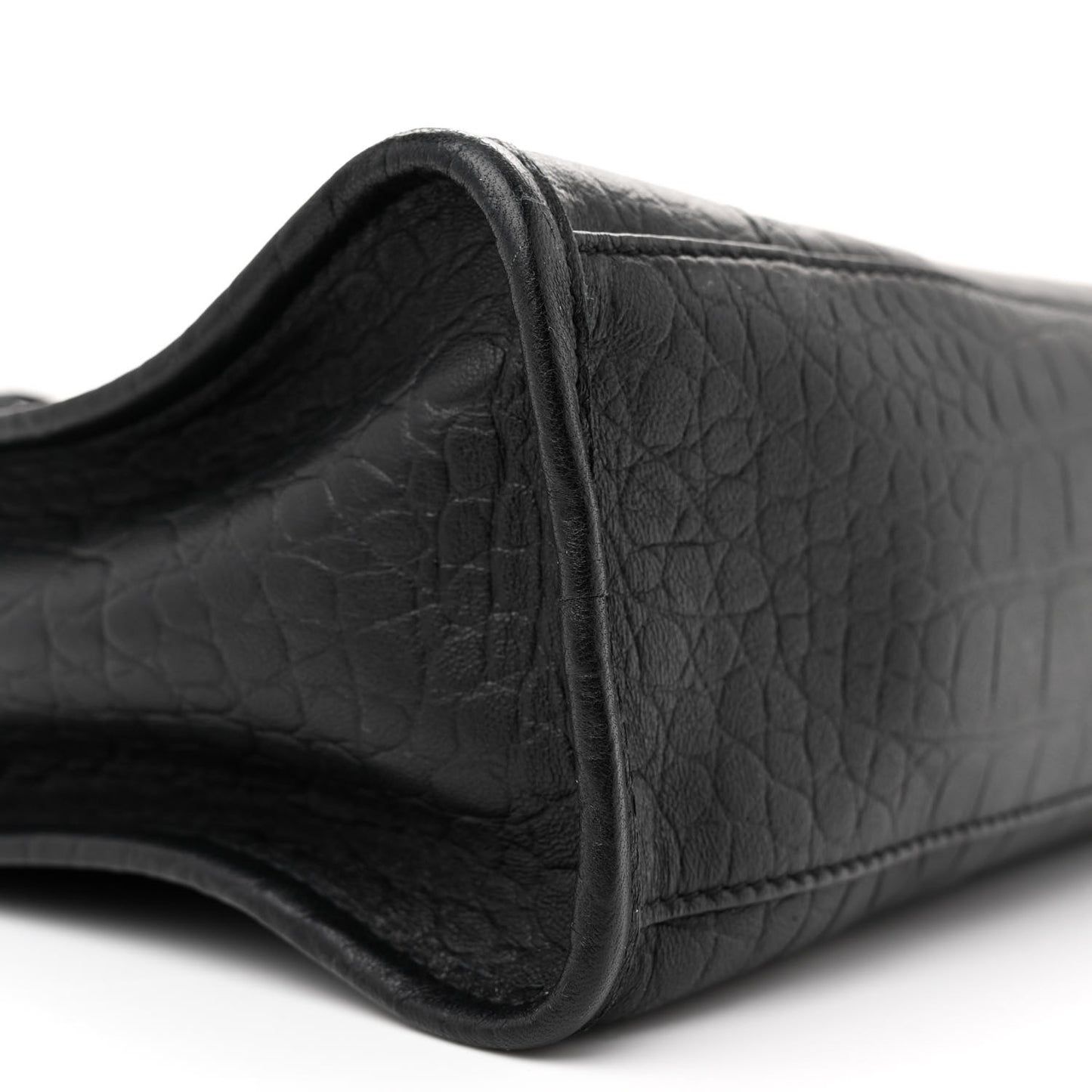 Matte Supple Lambskin Crocodile Embossed Classic Black Hardware S City Black