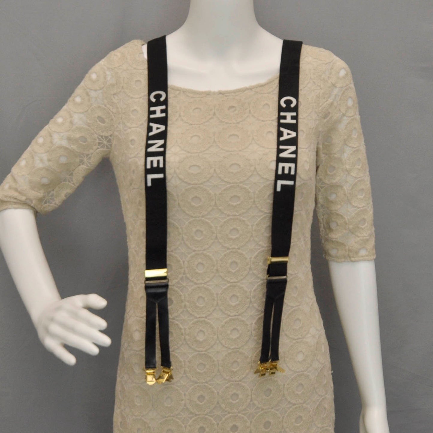 Logo Suspenders Black White