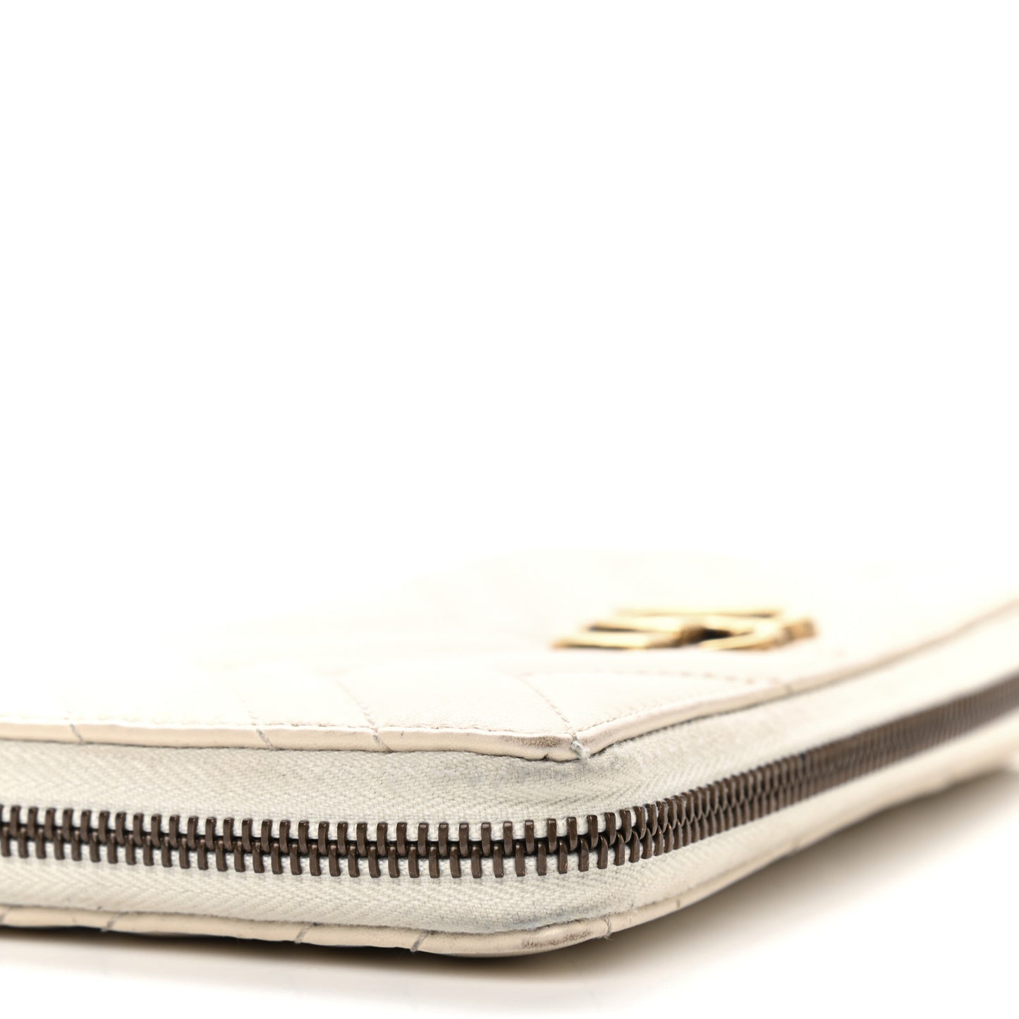 Calfskin Matelasse GG Marmont Zip Around Wallet White