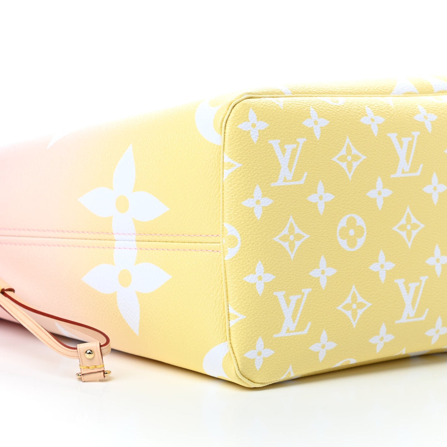 Monogram Giant By The Pool Neverfull MM Light Pink