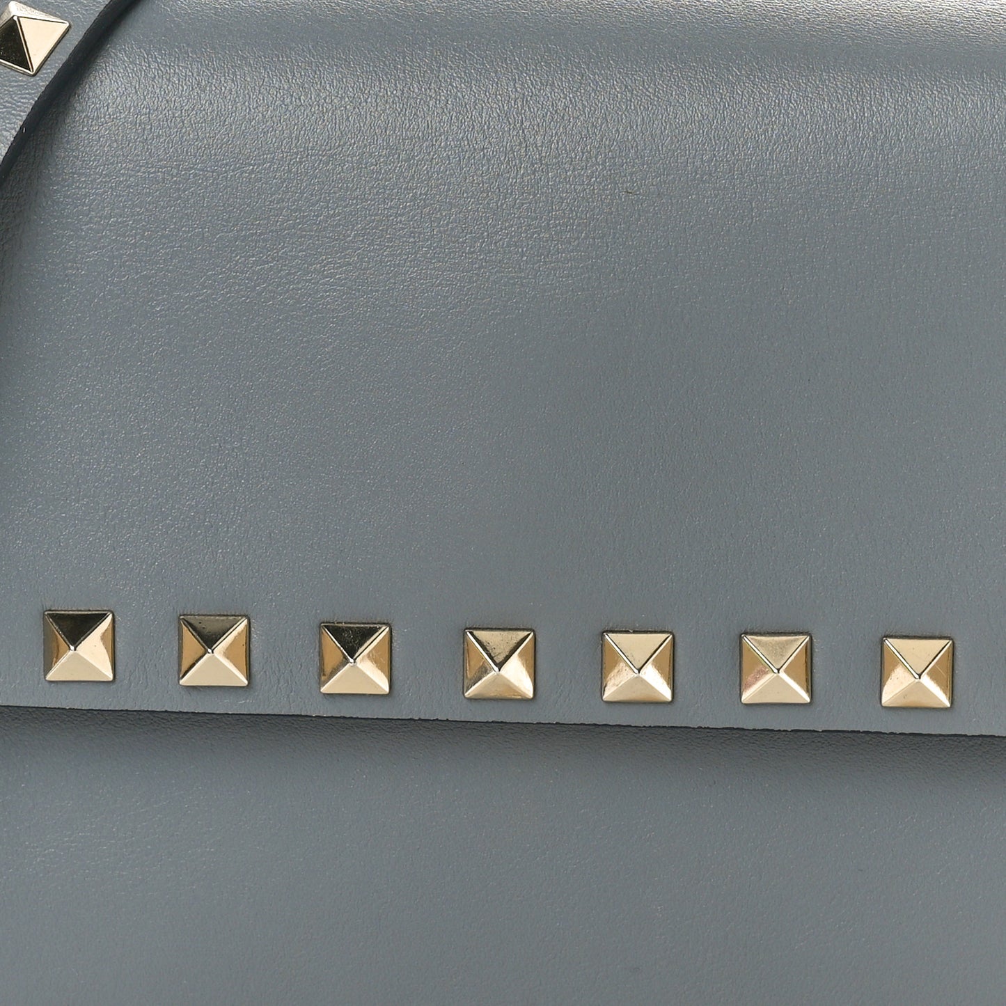 Vitello Rockstud Flap Crossbody Bag Stone