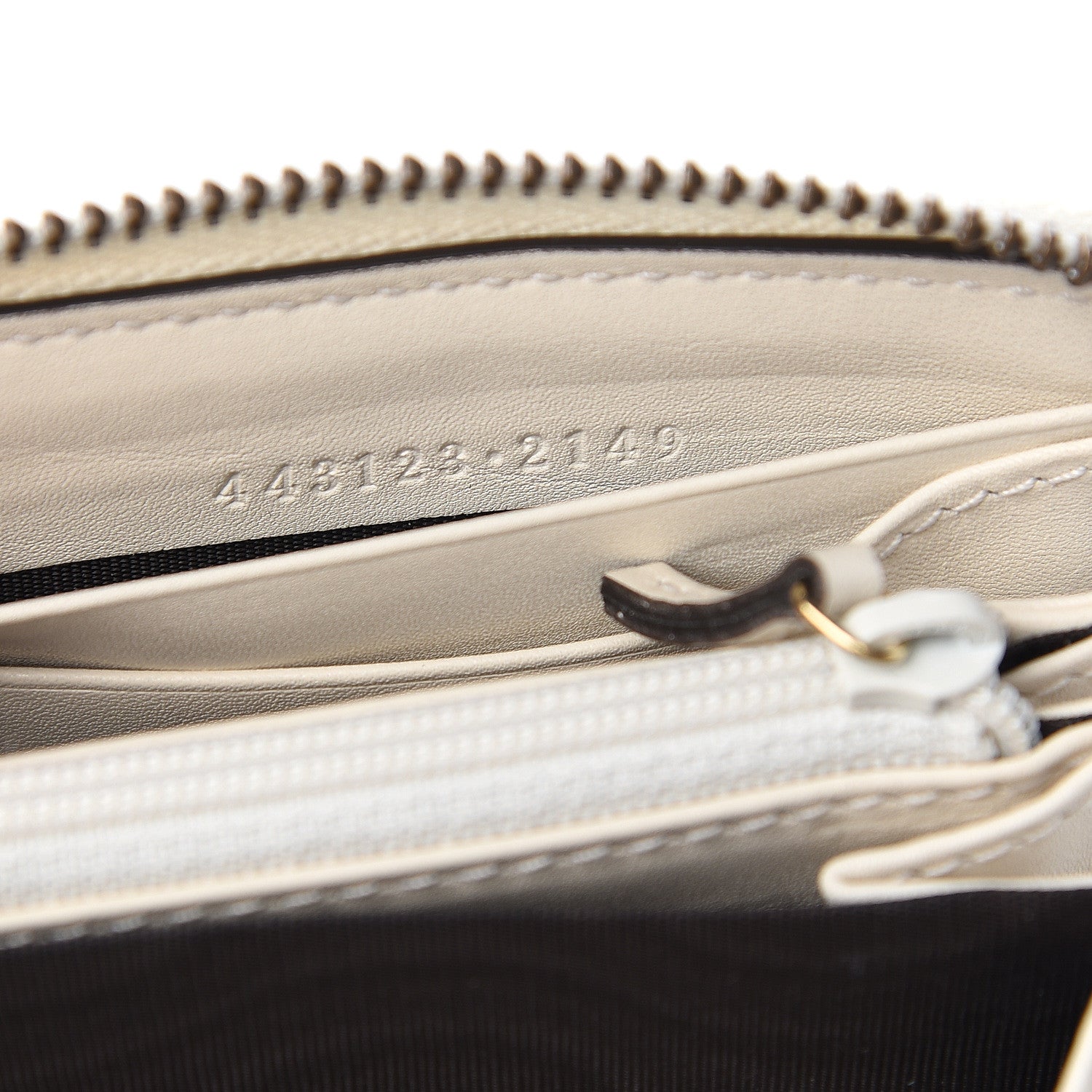Gucci Calfskin Matelasse GG Marmont Zip Around Wallet White 6 of 6