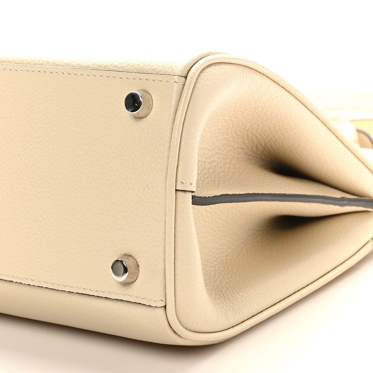 Gucci Grainy Calfskin Small Zumi Top Handle Bag Mystic White 10 of 10
