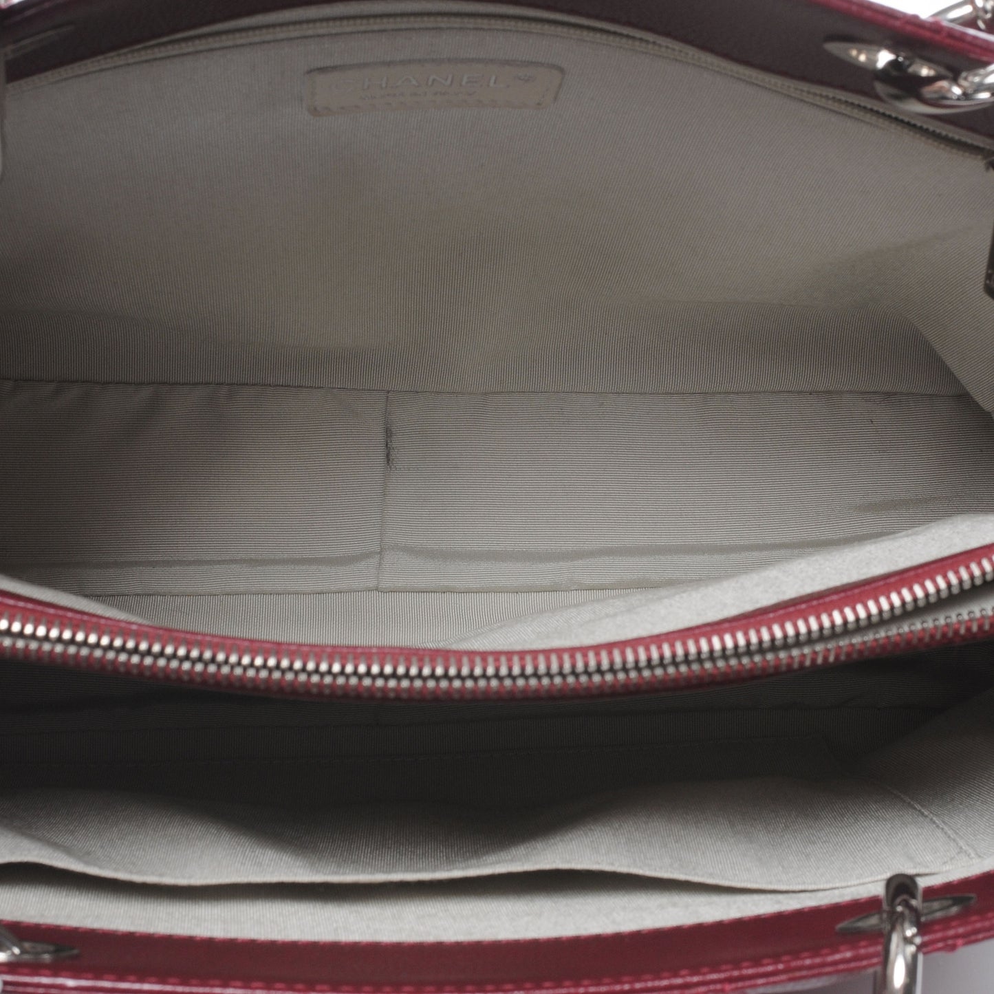 Caviar Grand Shopping Tote GST Bordeaux