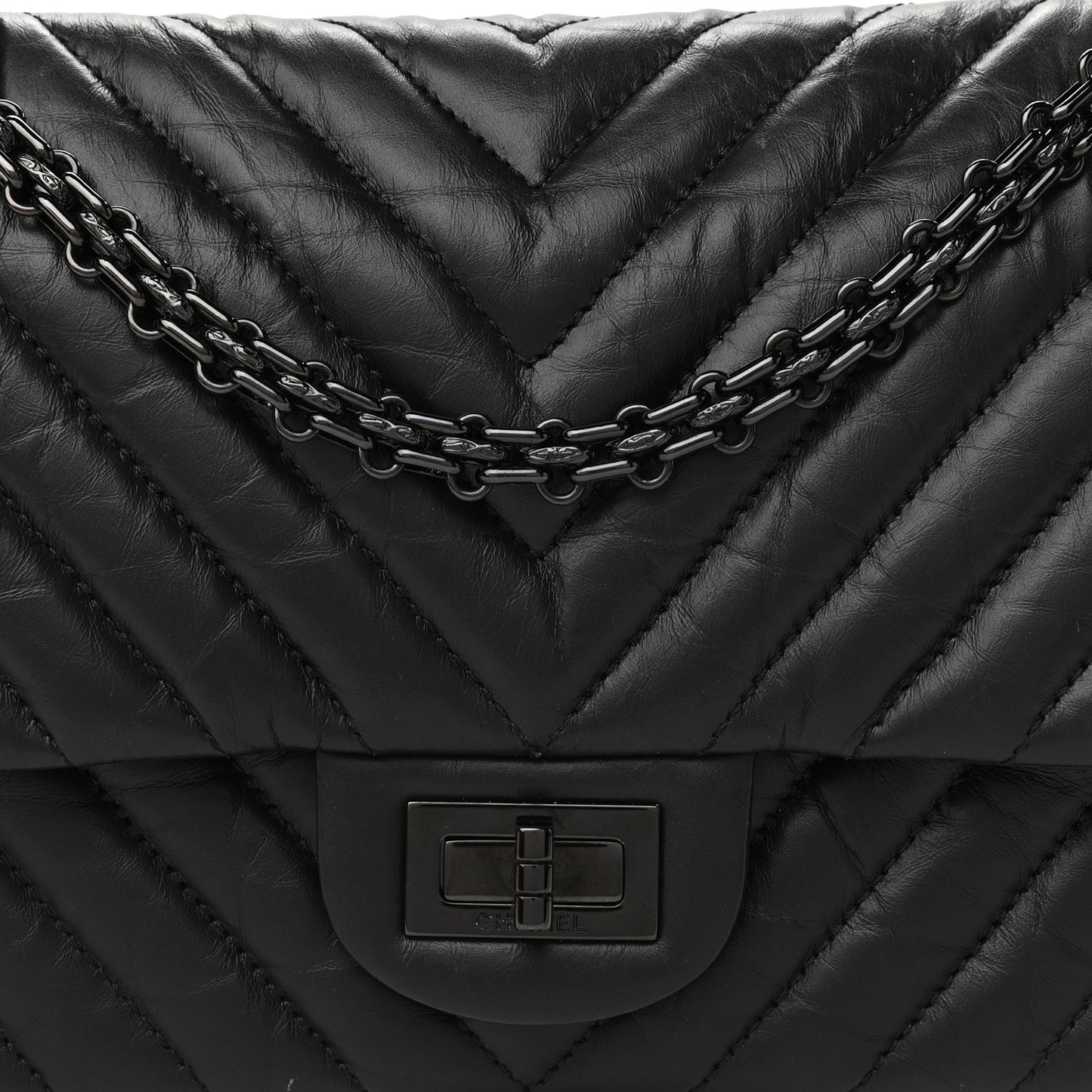 Aged Calfskin Chevron Quilted 2.55 Reissue 225 Flap So Black