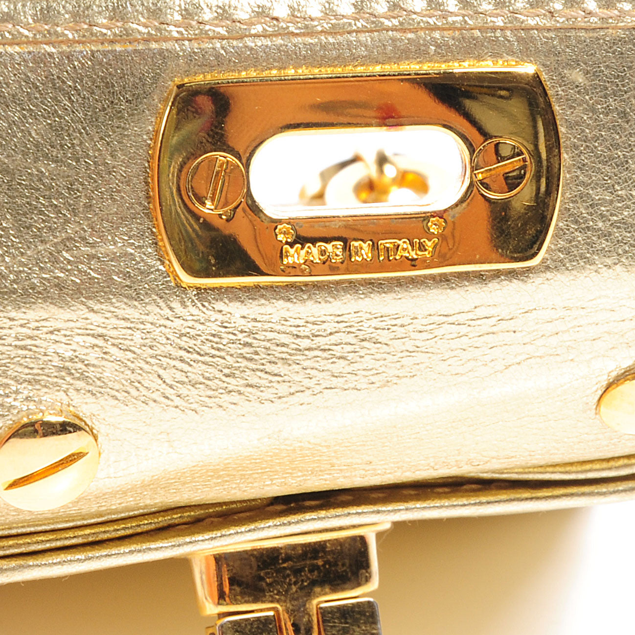 FASHIONPHILE SALVATOREFERRAGAMOMetallicLeatherGanciniEveningBagGold 6 of 8