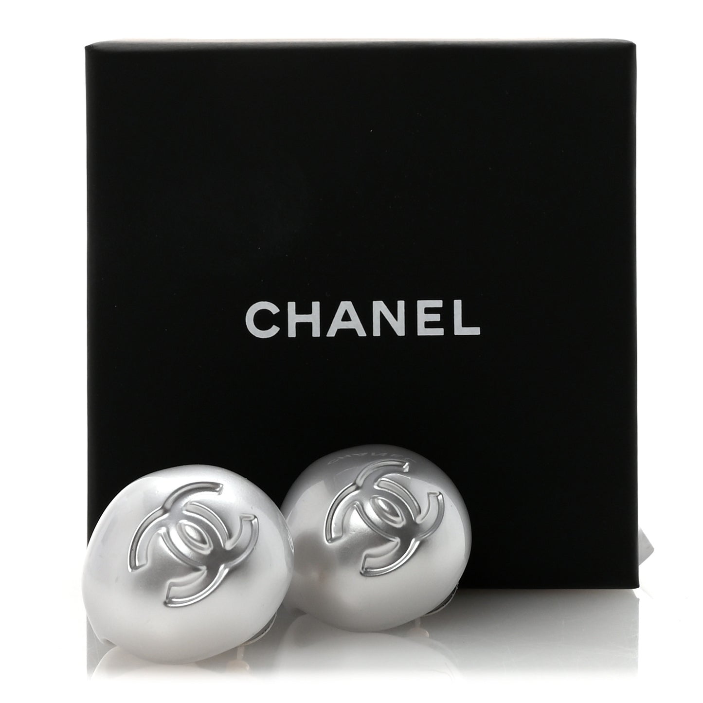 Resin Metal CC Stud Earrings Silver Pearly White