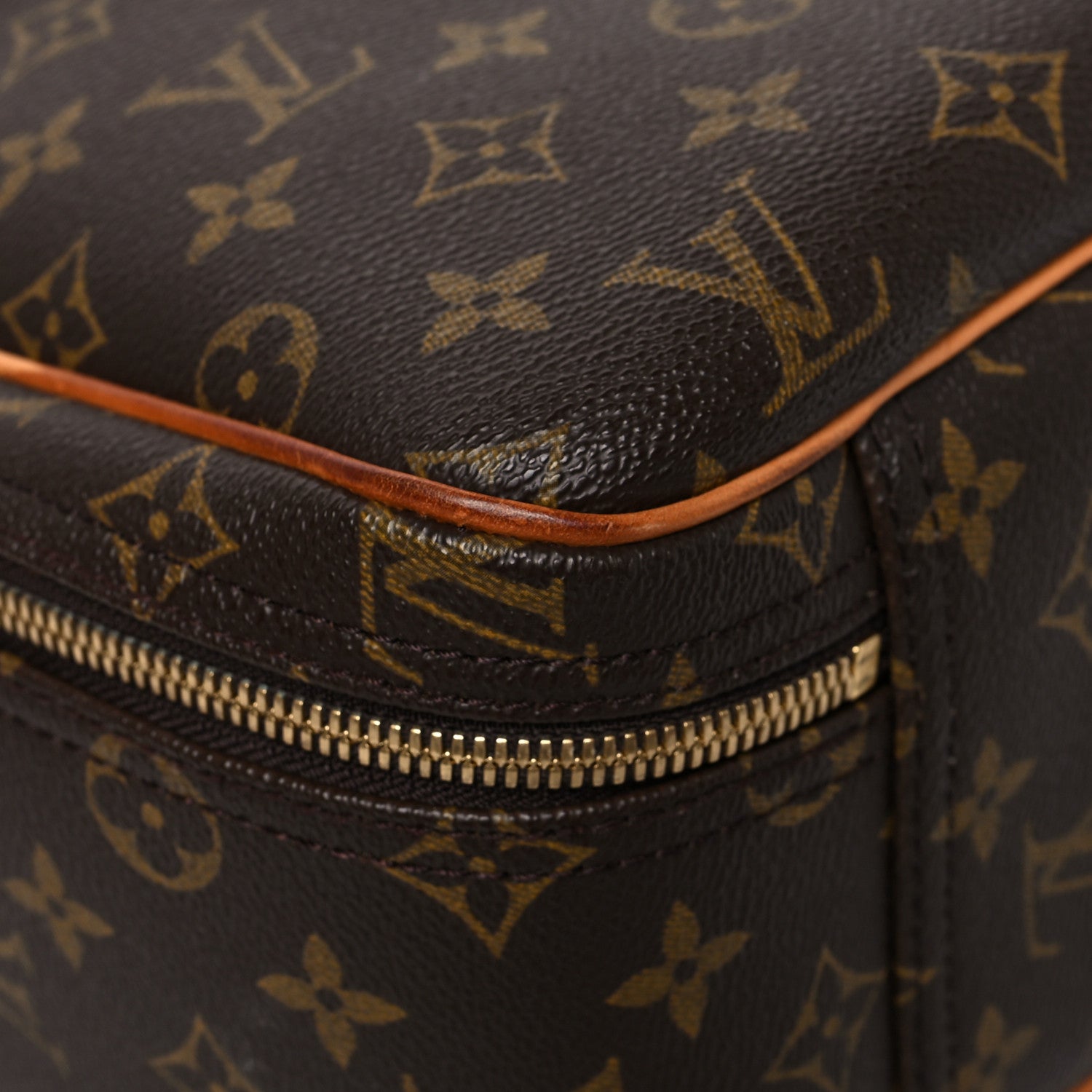 Louis Vuitton Monogram Excursion Shoe Bag 9 of 14