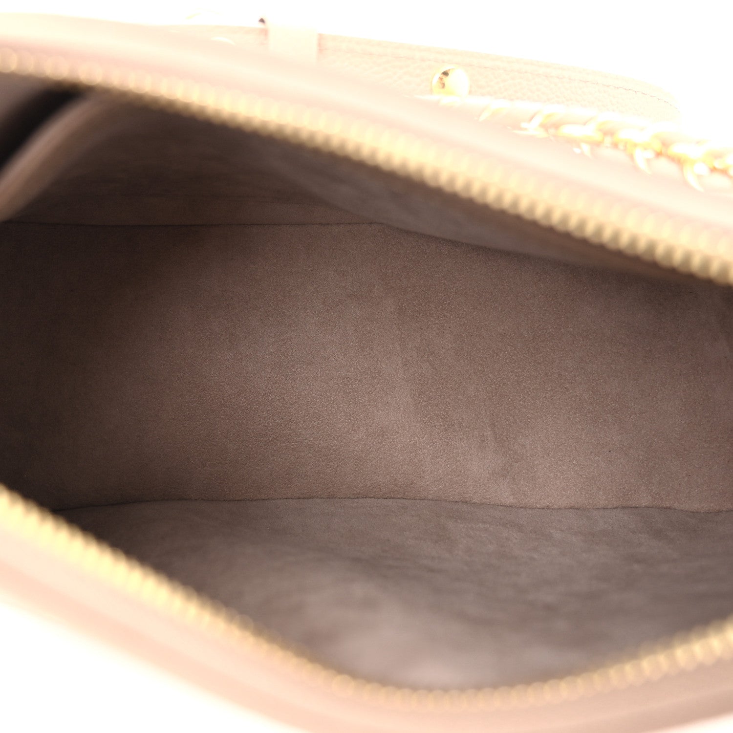 Louis Vuitton Empreinte Monogram Giant Boulogne Tourterelle Creme 5 of 10