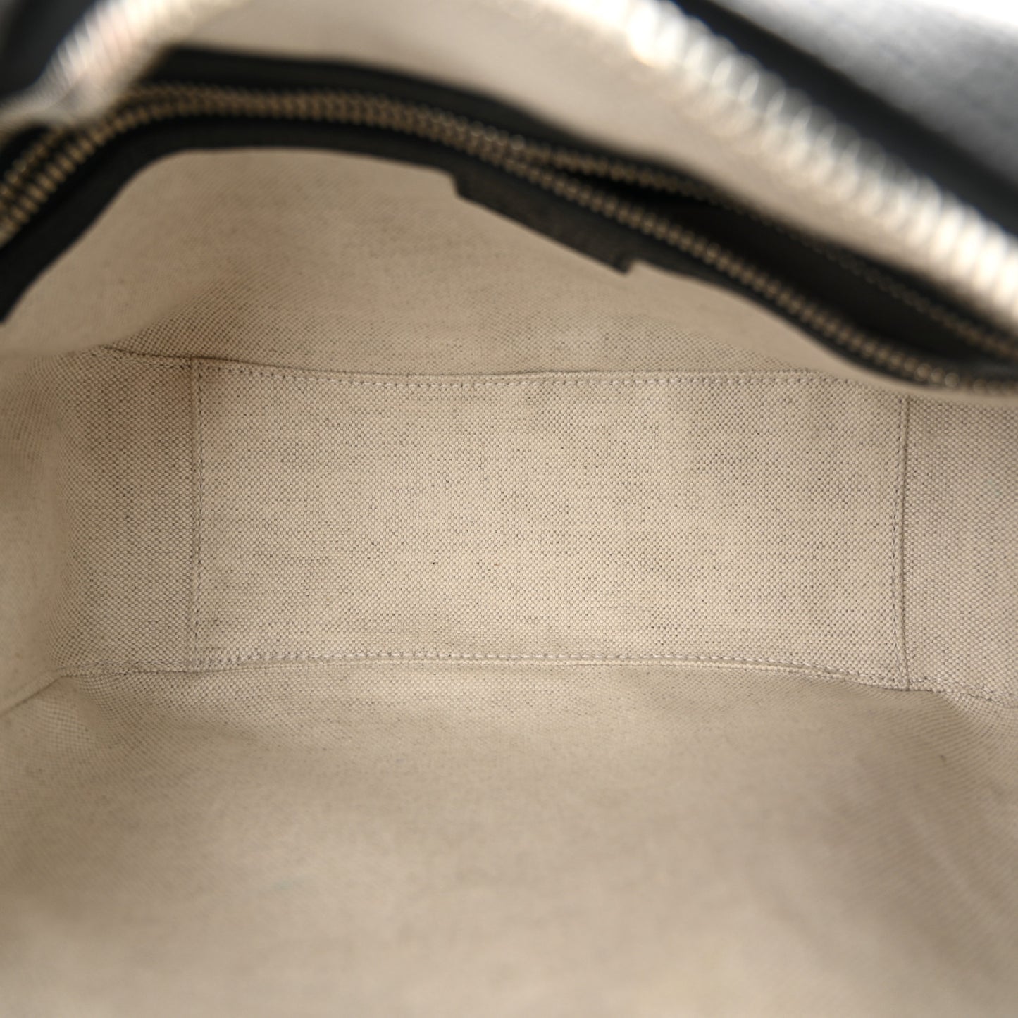 Piuma Calfskin Jumbo GG Embossed Medium Messenger Bag Black