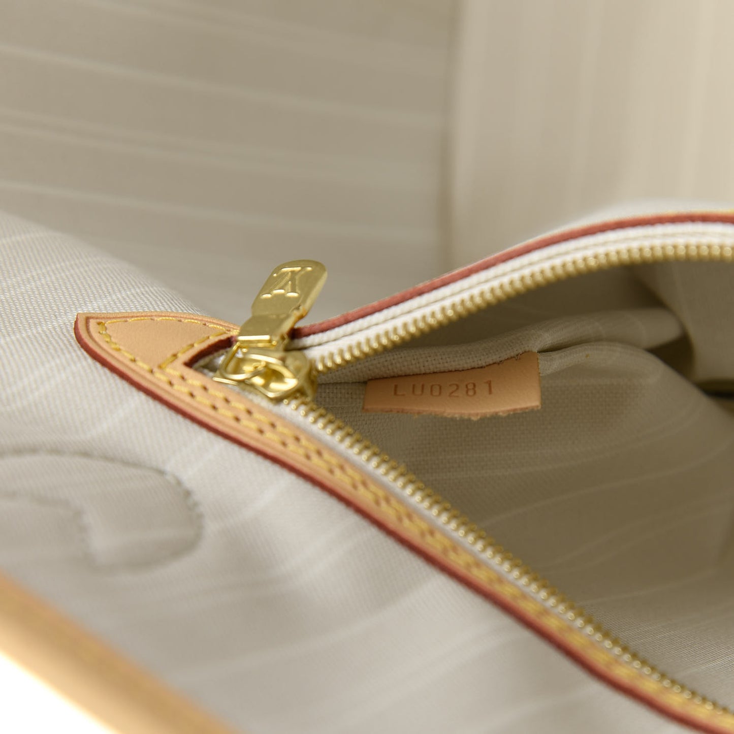 Monogram Giant By The Pool Neverfull MM Brume