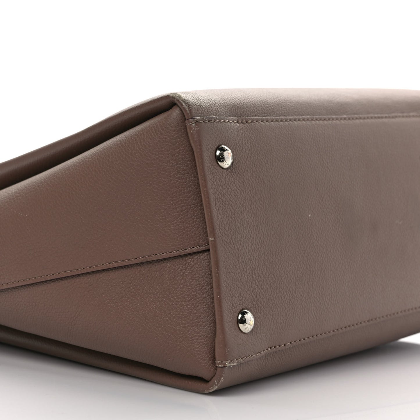Calfskin Lockmeto Taupe Glace