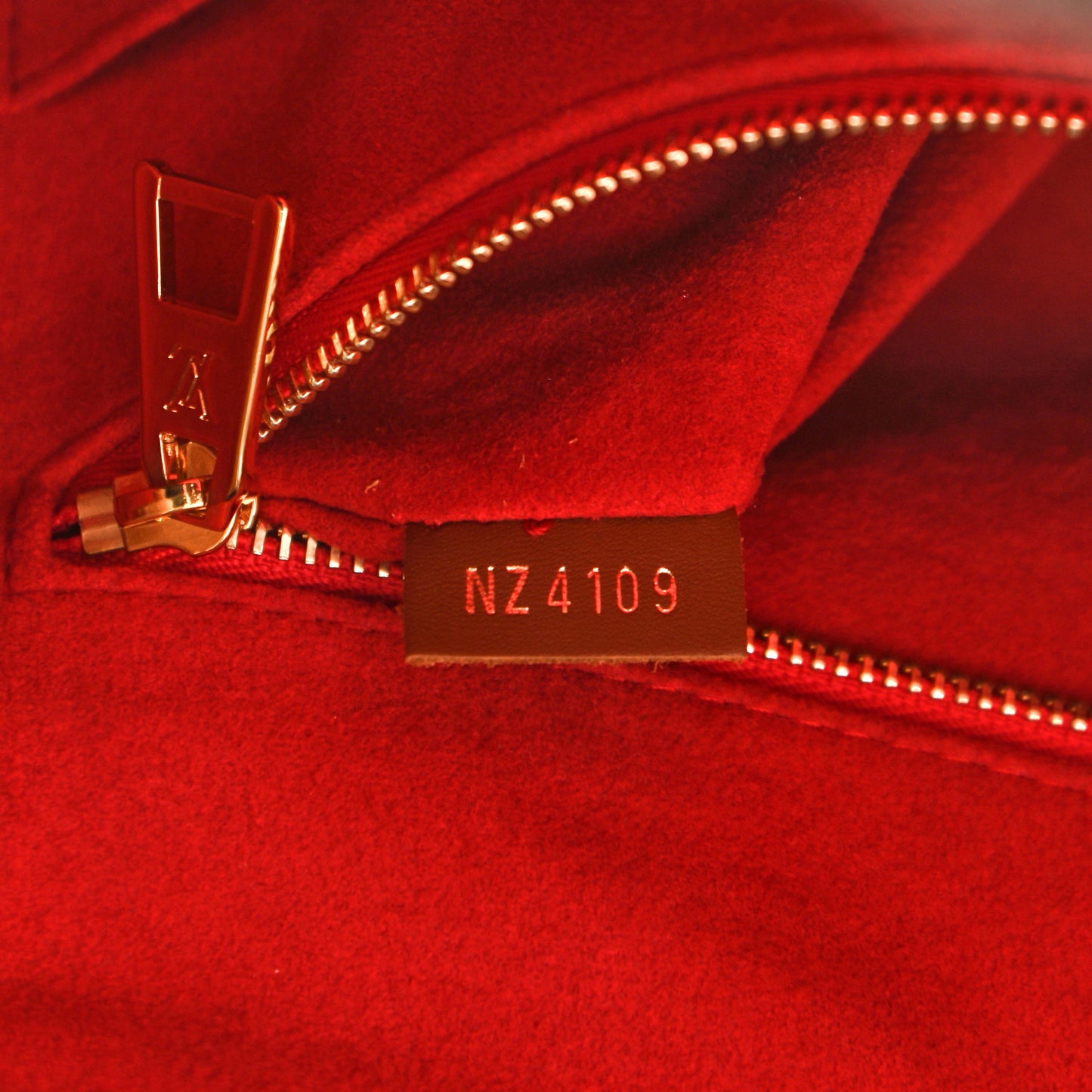 Shearling Monogram Giant Teddy Onthego GM Black White