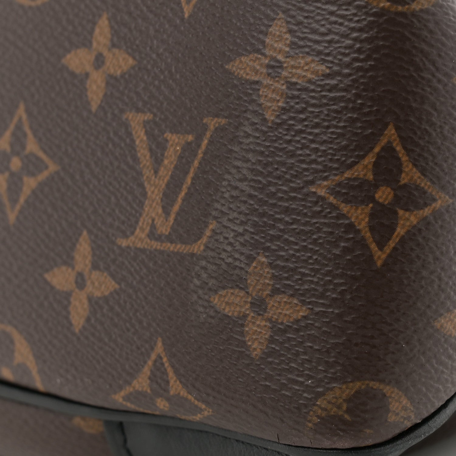 Louis Vuitton Monogram Odeon MM Black 14 of 15