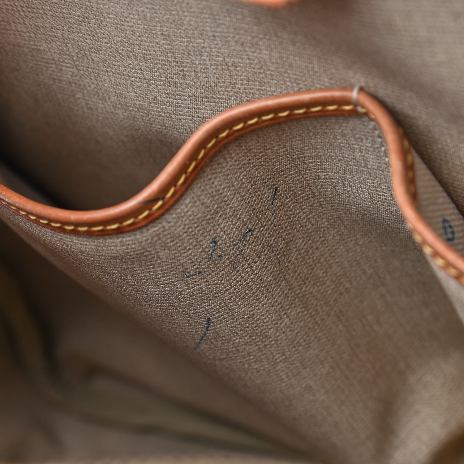 Louis Vuitton Monogram Deauville 6 of 12