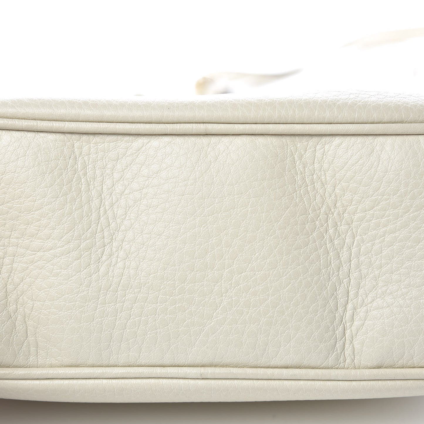 Pebbled Calfskin Small Soho Disco Bag Off White