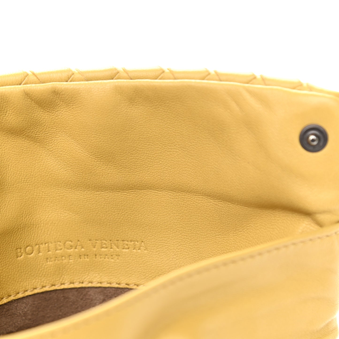 Nappa Intrecciato Mini Chain Messenger Moutarde