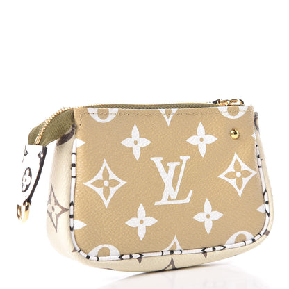Louis Vuitton Monogram Giant Micro Pochette Accessories Kaki White 3 of 7