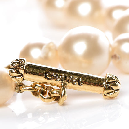 Chanel Pearl CC Short Necklace 5 of 6
