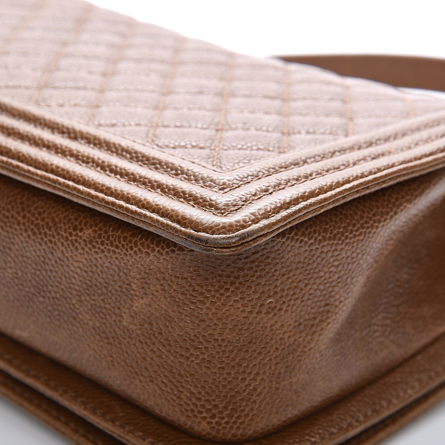 Caviar Quilted New Medium Boy Flap Brown