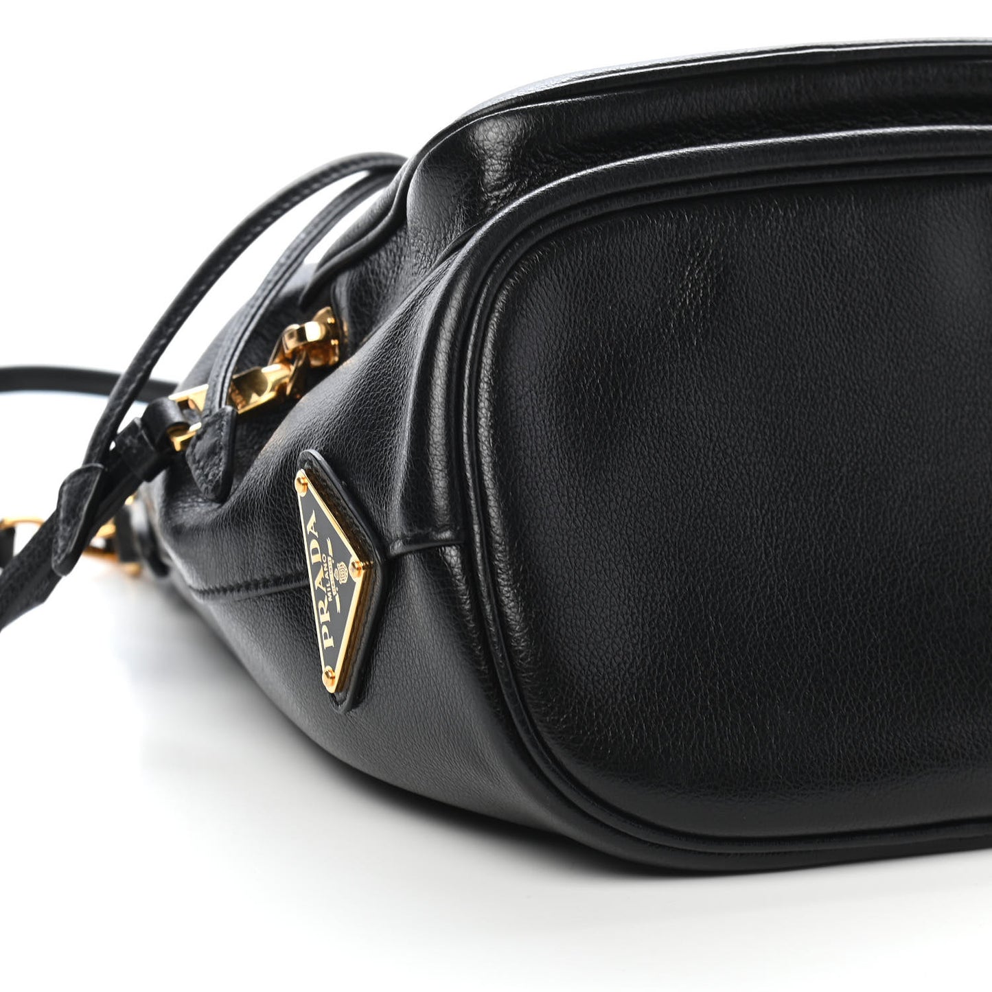 Vitello Daino Drawstring Bucket Black