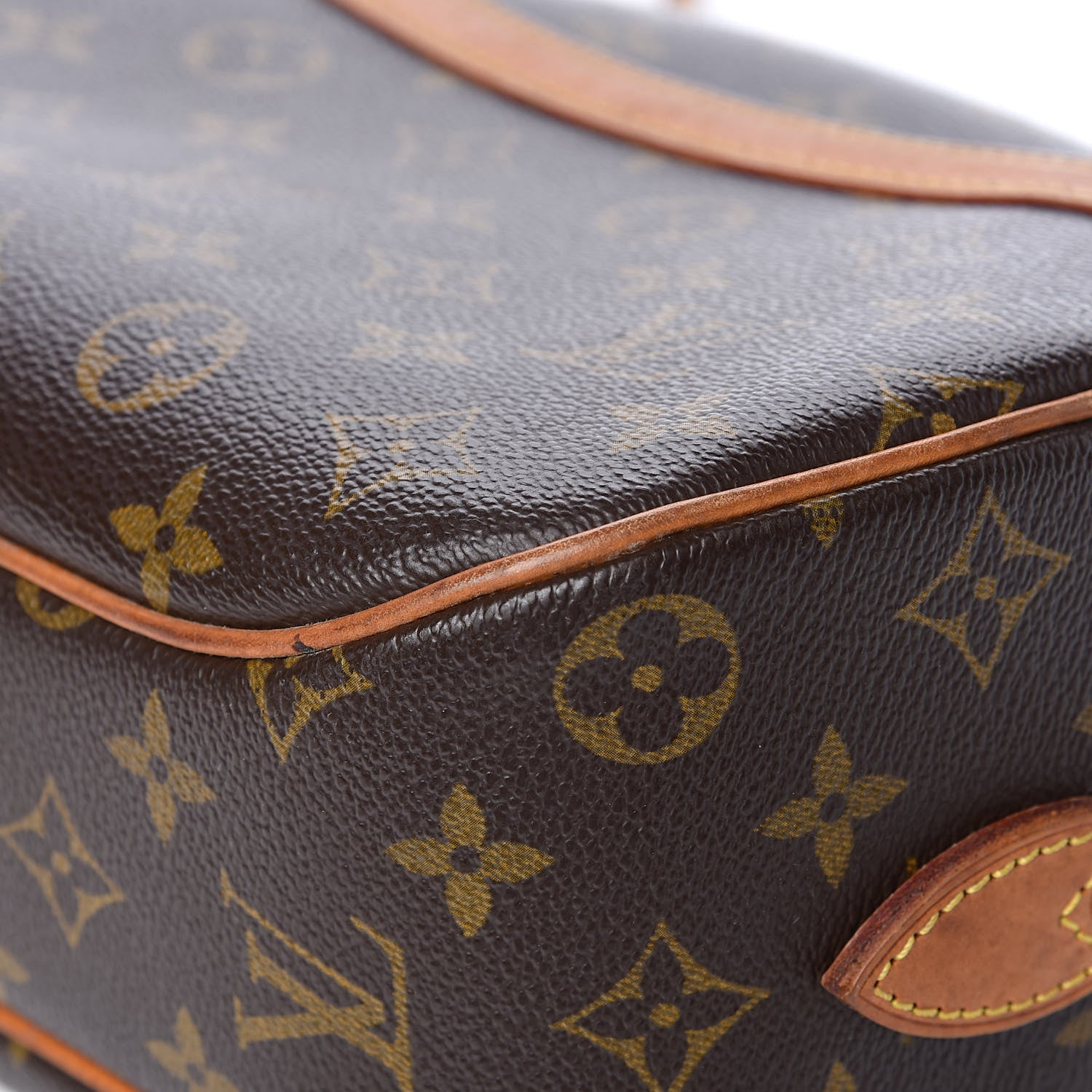 Louis Vuitton Monogram Blois 11 of 14