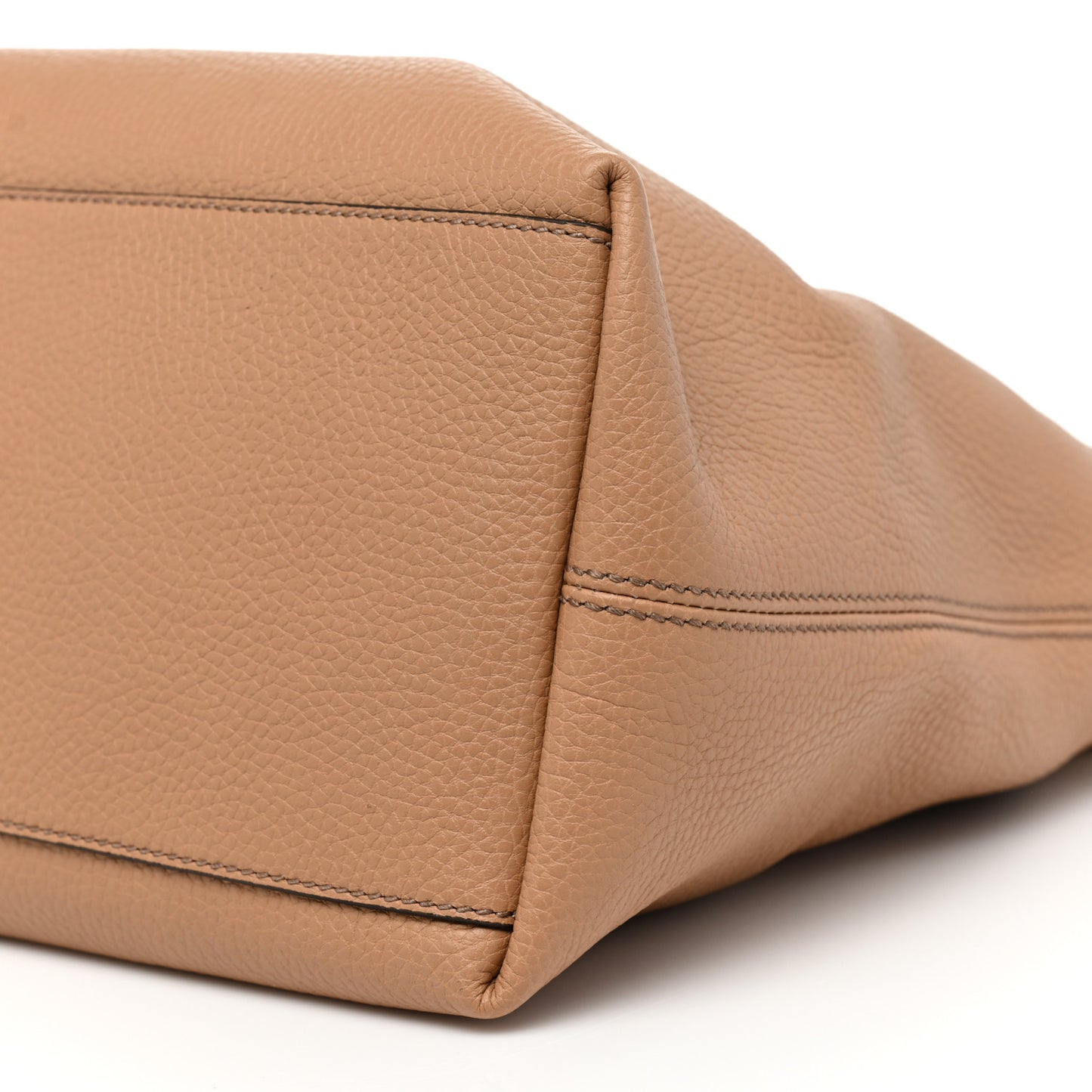 Pebbled Calfskin Medium Soho Chain Shoulder Bag Camelia