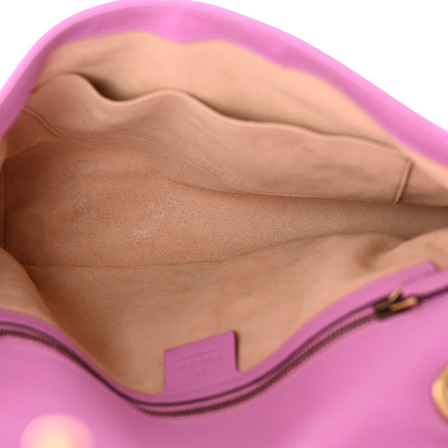 Calfskin Matelasse Medium GG Marmont Shoulder Bag Candy Mousse