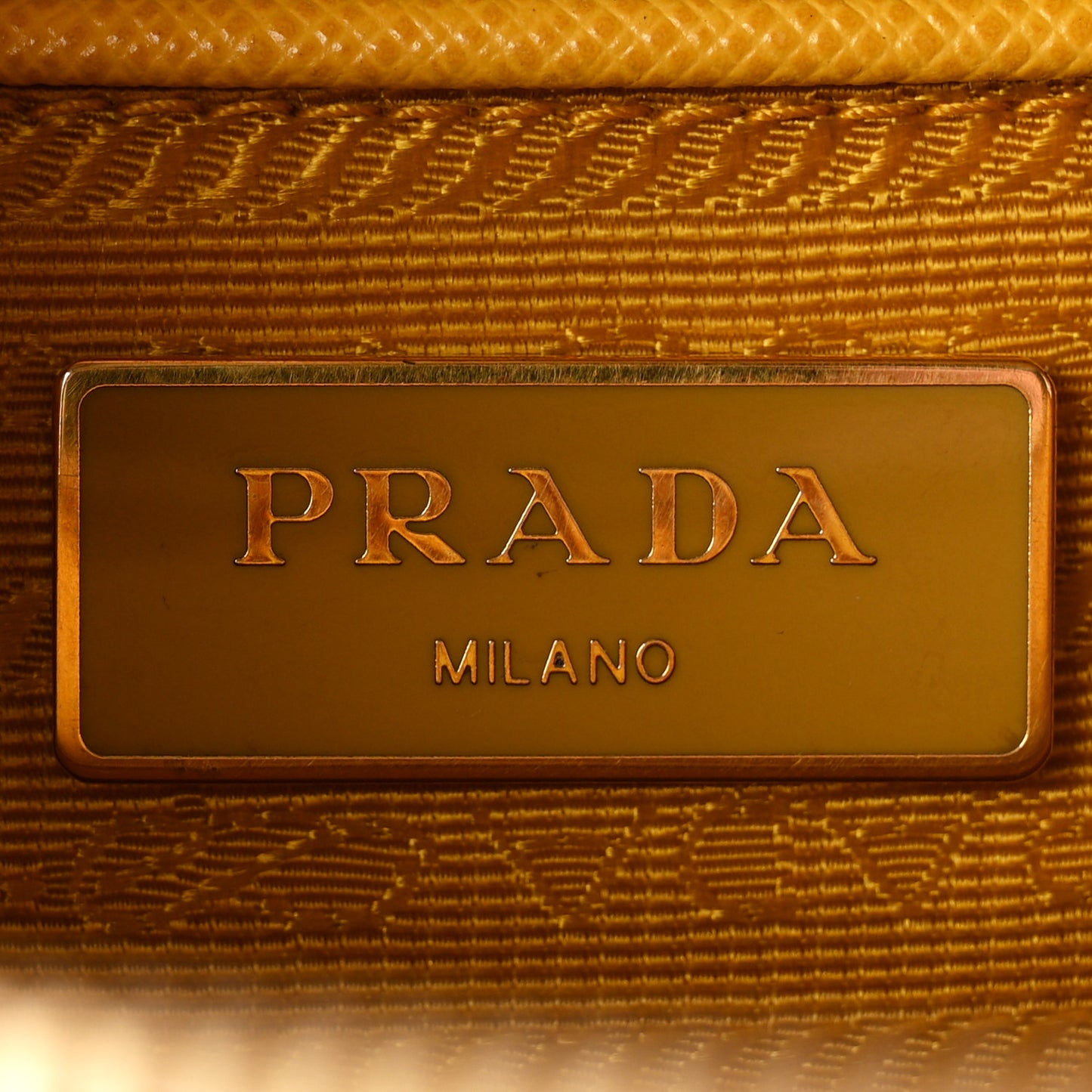 Saffiano Lux Medium Promenade Tote Mimosa