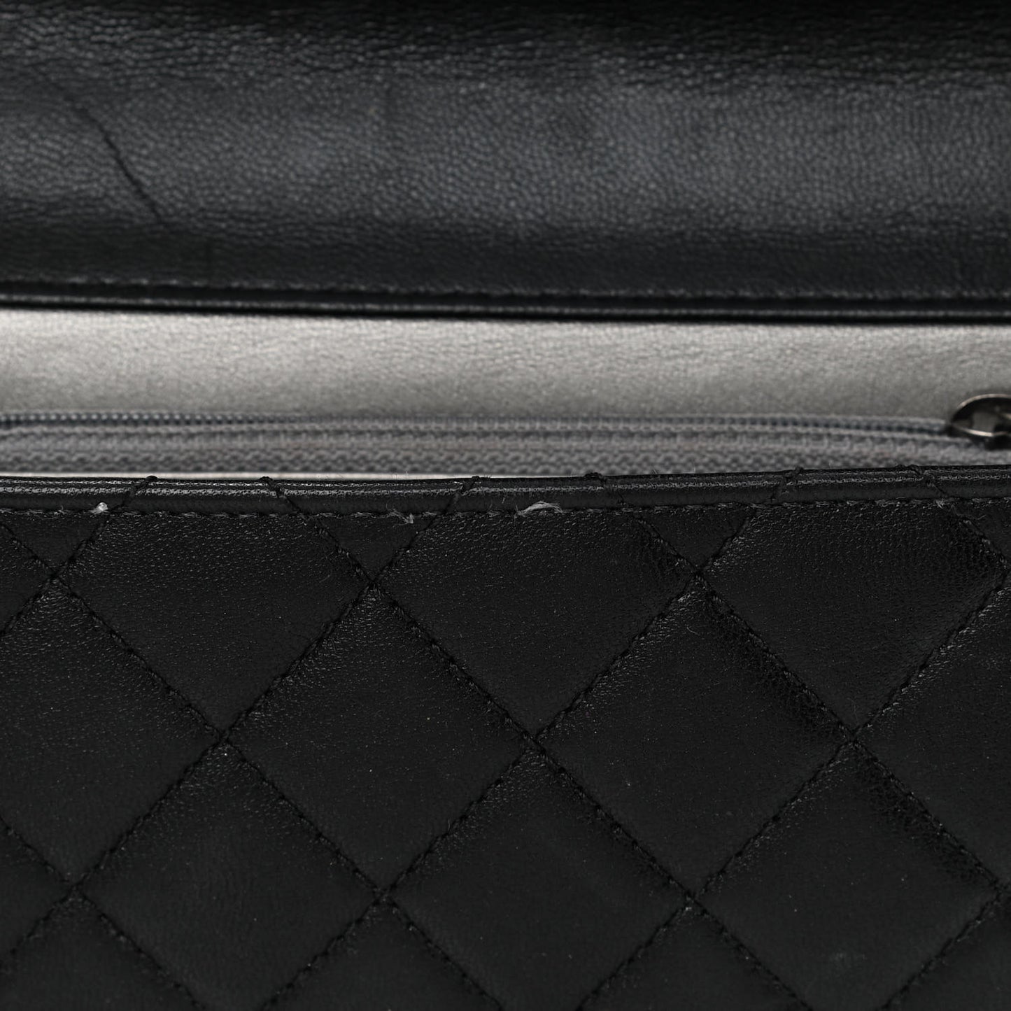 Goatskin Quilted Logo Small Chic Flap Black
