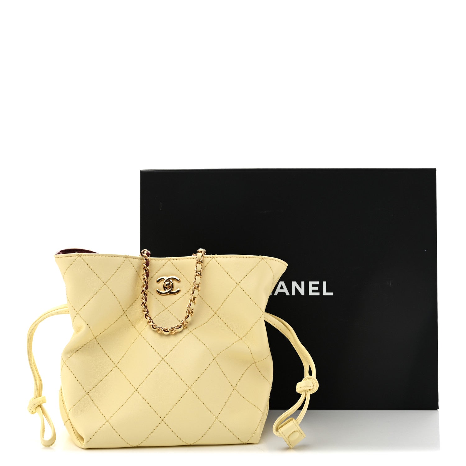 CHANEL バケットバッグ Chanel Lambskin Quilted Small Bucket Bag Light Yellow 1982380